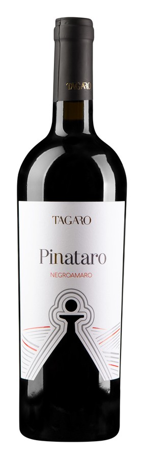 Tagaro. Пиньятаро Негроамаро